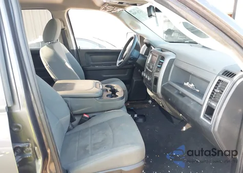 2016 Ram 1500 Express z USA, uszkodzony, nr VIN 1C6RR7FG3GS409660